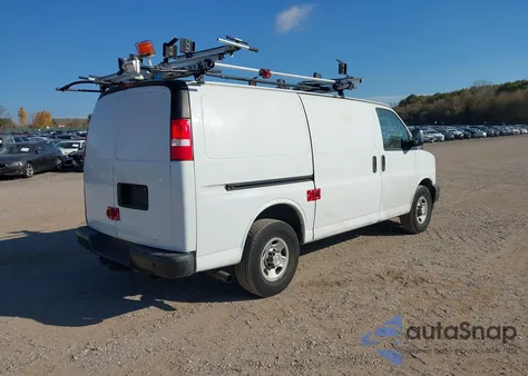 2018 Chevrolet Express 2500 Work Van from USA, damaged, VIN 1GCWGAFP0J1335951